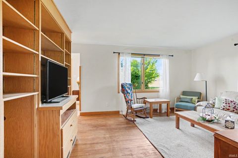 Tiny photo for 58399 Crumstown Highway, South Bend, IN 46619 (MLS # 202618705)