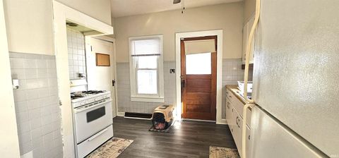 Tiny photo for 1206 Delmar Avenue, Evansville, IN 47712 (MLS # 202603448)