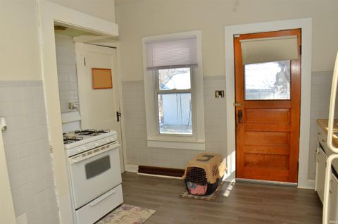 Tiny photo for 1206 Delmar Avenue, Evansville, IN 47712 (MLS # 202603448)