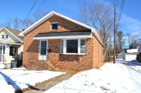 Tiny photo for 1206 Delmar Avenue, Evansville, IN 47712 (MLS # 202603448)