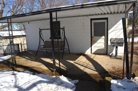Tiny photo for 1206 Delmar Avenue, Evansville, IN 47712 (MLS # 202603448)