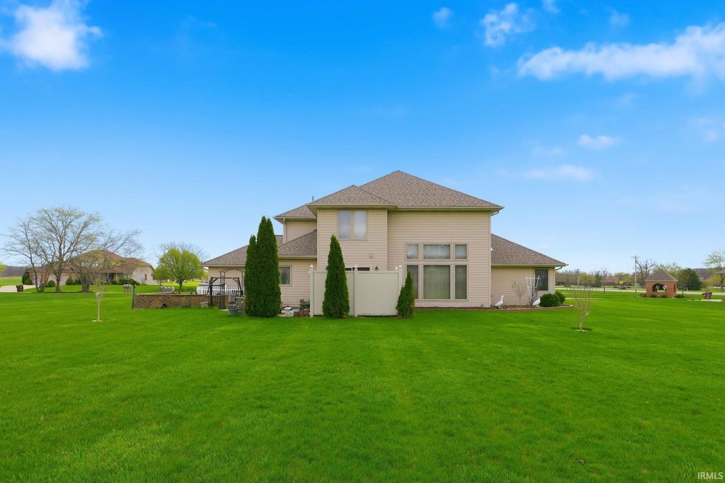 Photo of 1312 Bell Brook Boulevard, Bluffton, IN 46714 (MLS # 202613720)