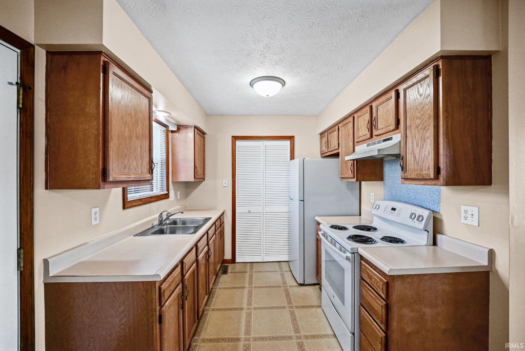 Photo of 1436 Kossuth Street, Lafayette, IN 47905 (MLS # 202644273)