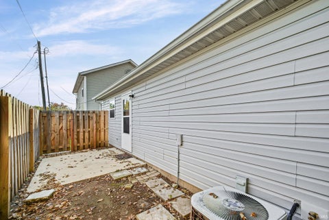 Tiny photo for 1436 Kossuth Street, Lafayette, IN 47905 (MLS # 202644273)