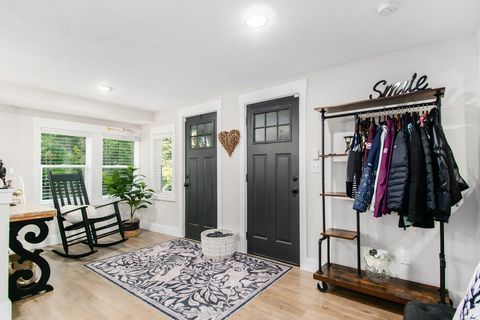 Tiny photo for 3424 E Bristol Street, Elkhart, IN 46514 (MLS # 202603571)