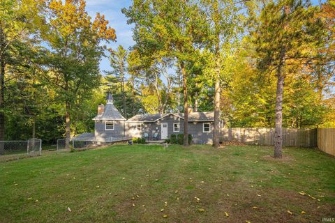 Tiny photo for 3424 E Bristol Street, Elkhart, IN 46514 (MLS # 202603571)