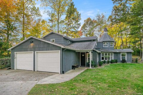 Tiny photo for 3424 E Bristol Street, Elkhart, IN 46514 (MLS # 202603571)