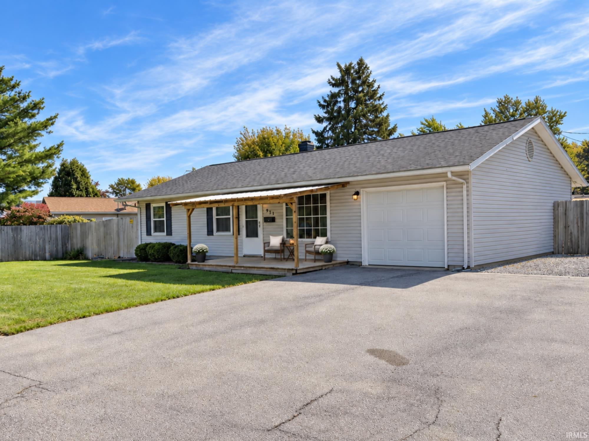 911 E Elmhurst Drive