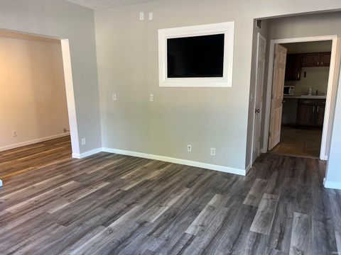 Tiny photo for 1500 S Buckeye St, Kokomo, IN 46902 (MLS # 202537994)