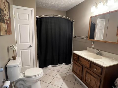 Tiny photo for 1500 S Buckeye St, Kokomo, IN 46902 (MLS # 202537994)