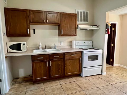 Tiny photo for 1500 S Buckeye St, Kokomo, IN 46902 (MLS # 202537994)
