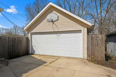 Tiny photo for 1235 Charlotte Avenue, Fort Wayne, IN 46805 (MLS # 202612154)
