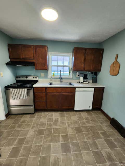 Tiny photo for 811 N Market Street, Winamac, IN 46996 (MLS # 202635231)