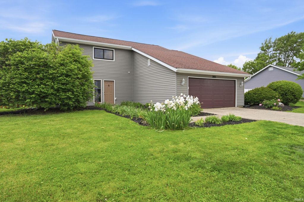 Photo of 3805 N Lancaster Drive, Muncie, IN 47304 (MLS # 202618293)