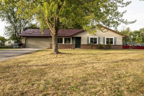 Photo of 3109 E Tillman Road, Fort Wayne, IN 46816 (MLS # 202540353)