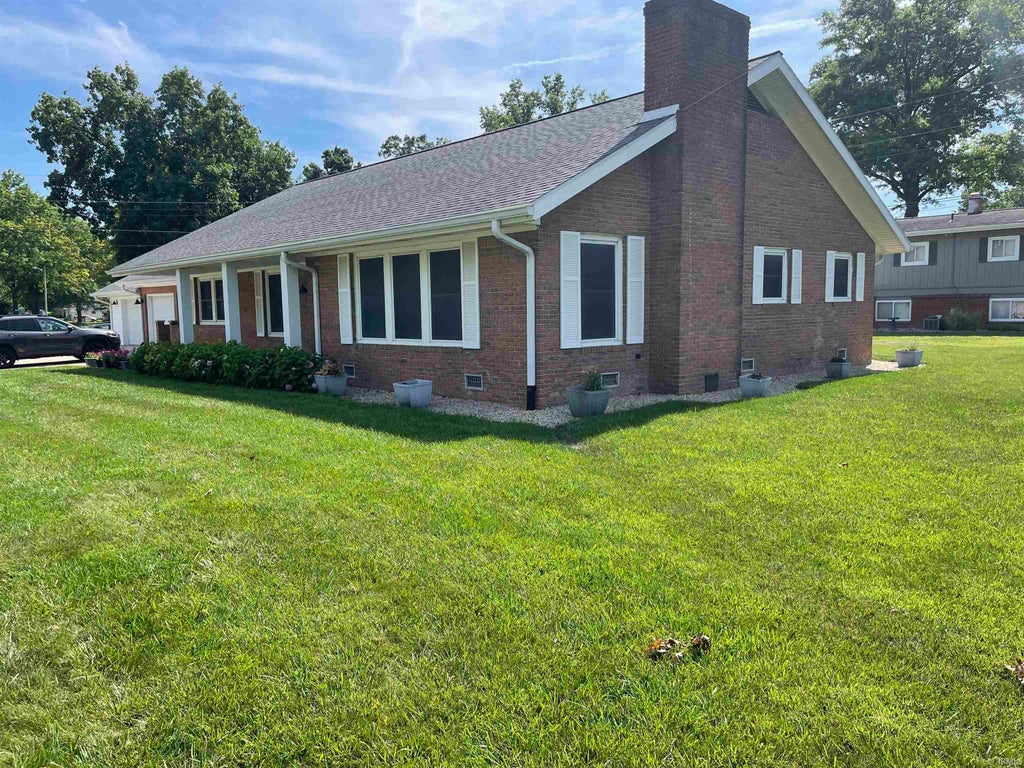 Photo of 505 Meadow Lane, Hartford City, IN 47348 (MLS # 202627057)