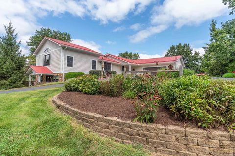 Photo of 3993 S Eller Lane, Bloomington, IN 47403 (MLS # 202535406)