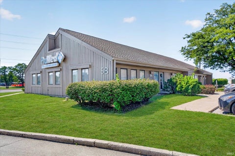 Tiny photo for 8202 Clearvista Parkway #5B, Indianapolis, IN 46256 (MLS # 202637937)