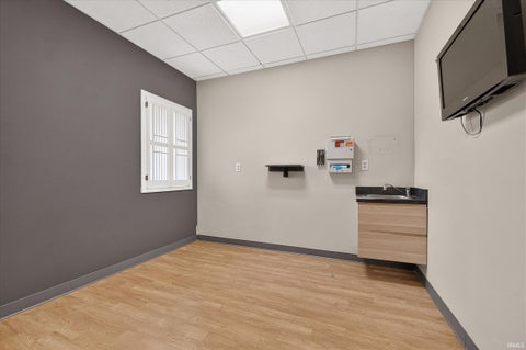 Tiny photo for 8202 Clearvista Parkway #5B, Indianapolis, IN 46256 (MLS # 202637937)
