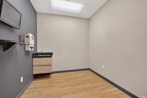 Tiny photo for 8202 Clearvista Parkway #5B, Indianapolis, IN 46256 (MLS # 202637937)