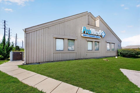 Tiny photo for 8202 Clearvista Parkway #5B, Indianapolis, IN 46256 (MLS # 202637937)