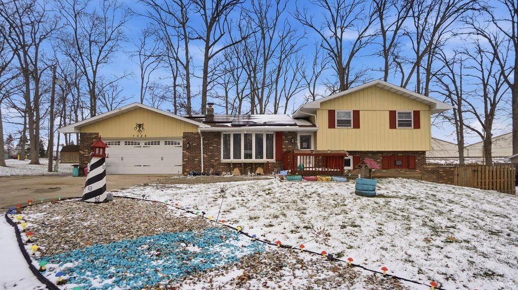 Photo of 7028 Nordale Drive, Fort Wayne, IN 46804 (MLS # 202609320)