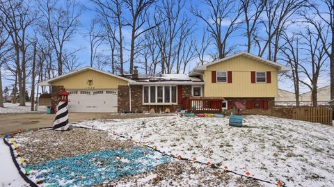 Photo of 7028 Nordale Drive, Fort Wayne, IN 46804 (MLS # 202609320)