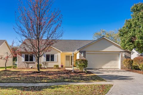 Photo of 5619 Fox Mill Run, Fort Wayne, IN 46835 (MLS # 202542809)