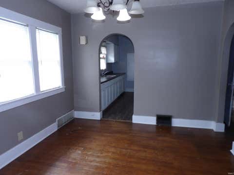 Tiny photo for 1018 S Jay Street, Kokomo, IN 46902 (MLS # 202633530)