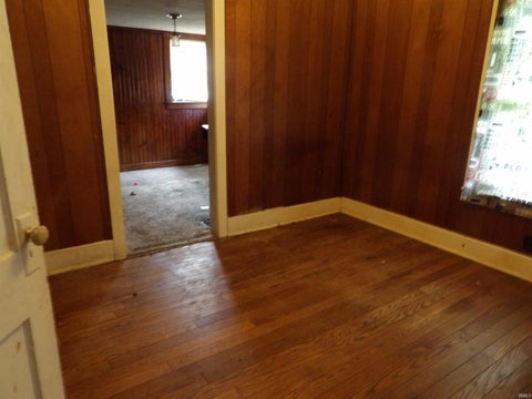 Tiny photo for 1018 S Jay Street, Kokomo, IN 46902 (MLS # 202633530)