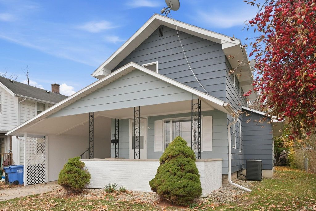 Photo of 111 Marshall Avenue, Columbia City, IN 46725 (MLS # 202546248)