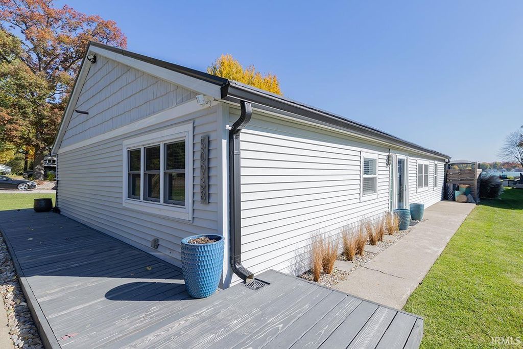 Photo of 50938 N Shore Drive, Elkhart, IN 46514 (MLS # 202543727)