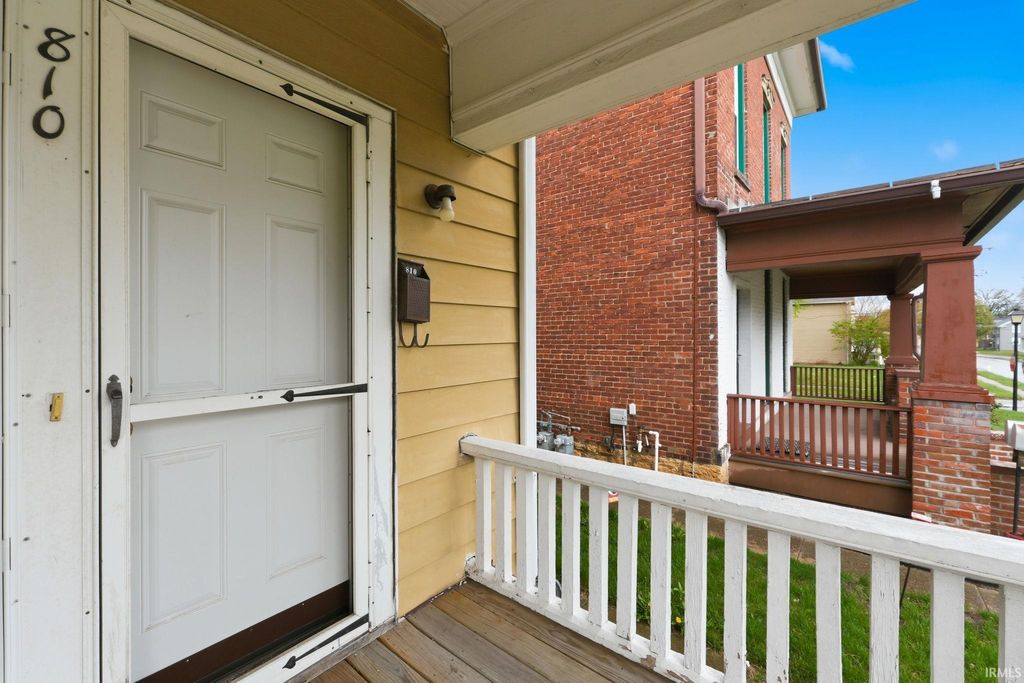 Photo of 812 W Creighton Avenue, Fort Wayne, IN 46807 (MLS # 202613738)