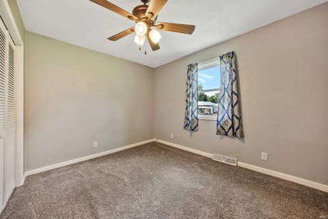 Tiny photo for 1701 Boulevard Place, Princeton, IN 47670 (MLS # 202616701)