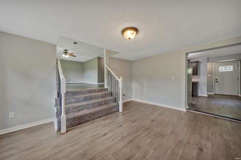 Tiny photo for 1701 Boulevard Place, Princeton, IN 47670 (MLS # 202616701)