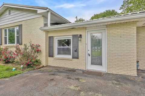 Tiny photo for 1701 Boulevard Place, Princeton, IN 47670 (MLS # 202616701)