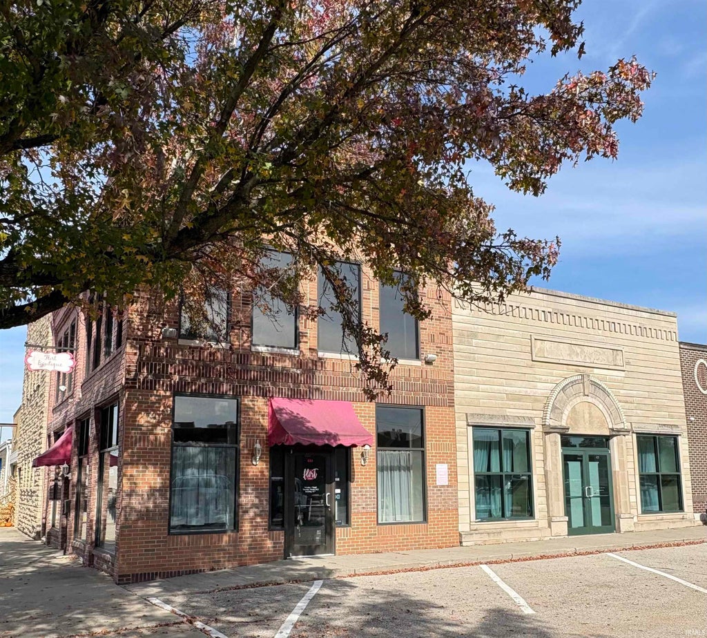 Photo of 625 Main Street #A and B, Rochester, IN 46975 (MLS # 202644146)