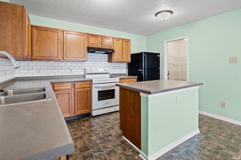 Tiny photo for 2714 Margesson Crossing, Lafayette, IN 47905 (MLS # 202541735)