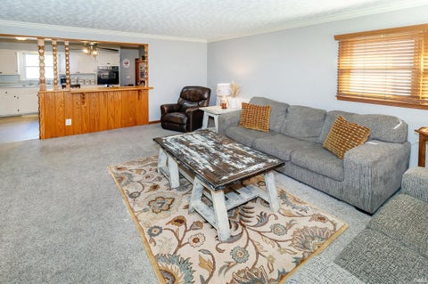 Tiny photo for 9606 Manor Lane, Mount Vernon, IN 47620 (MLS # 202644895)