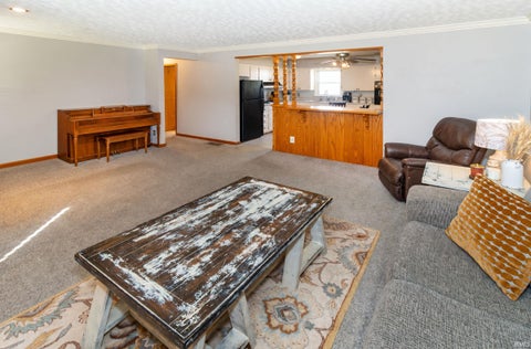 Tiny photo for 9606 Manor Lane, Mount Vernon, IN 47620 (MLS # 202644895)