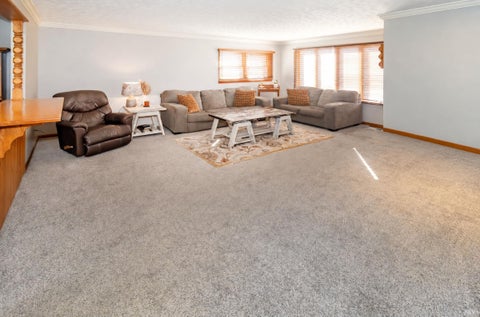 Tiny photo for 9606 Manor Lane, Mount Vernon, IN 47620 (MLS # 202644895)