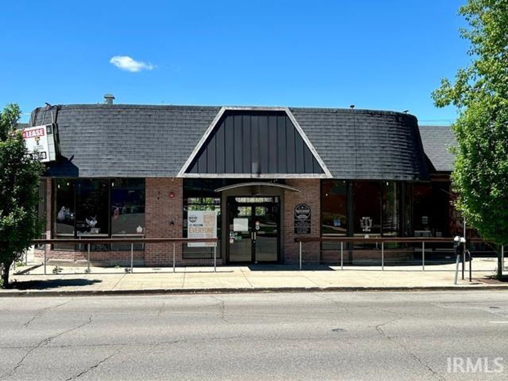 Photo of 419 N Walnut Street, Bloomington, IN 47404 (MLS # 202620560)
