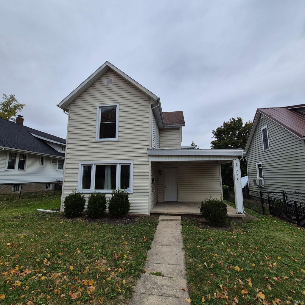 Photo of 209 N Walnut Street, Alexandria, IN 46001 (MLS # 202543844)