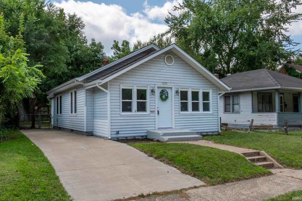 Photo of 1233 Wilber Street, South Bend, IN 46628 (MLS # 202632437)