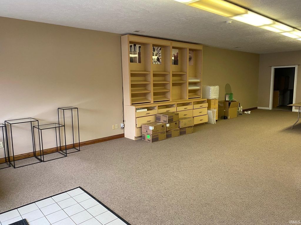 Photo of 1000 N Walnut Street #Ste J, Bloomington, IN 47404 (MLS # 202616857)