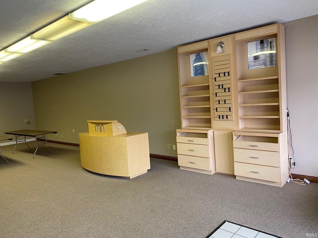 Photo of 1000 N Walnut Street #Ste J, Bloomington, IN 47404 (MLS # 202616857)