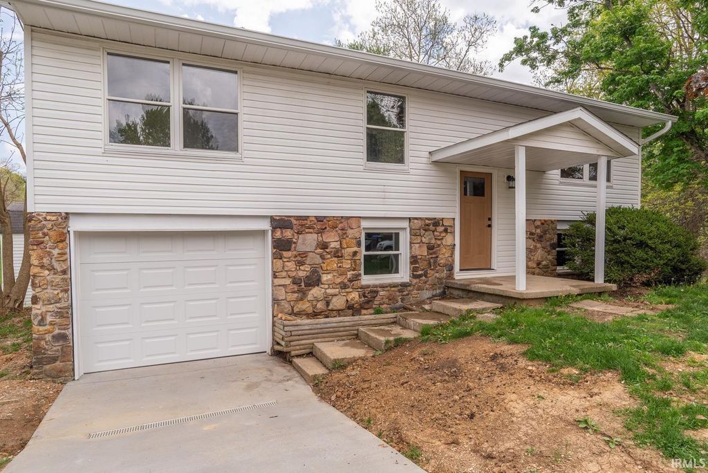 Photo of 131 E Cooper Court, Ellettsville, IN 47429 (MLS # 202614138)