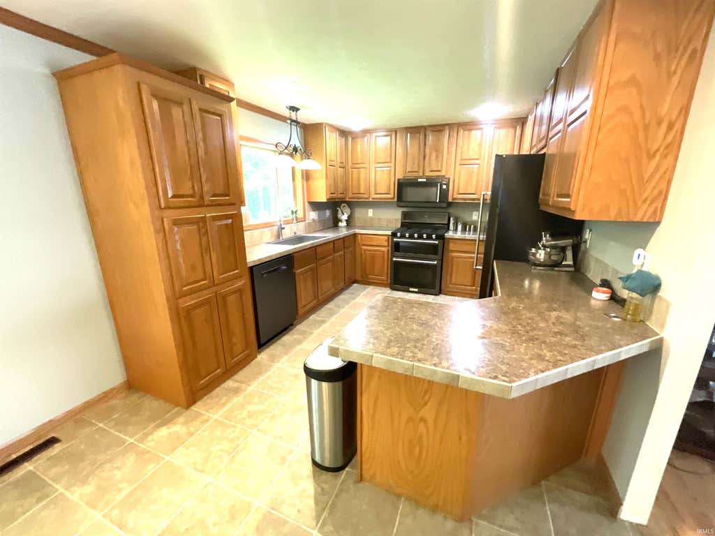 Photo of 1825 Pea Ridge Road, Spencer, IN 47460 (MLS # 202625915)