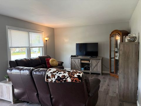 Tiny photo for 5855 Westchester Drive, Newburgh, IN 47630 (MLS # 202612273)