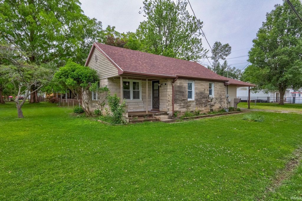 Photo of 2553 Graham Avenue, Evansville, IN 47714 (MLS # 202624044)